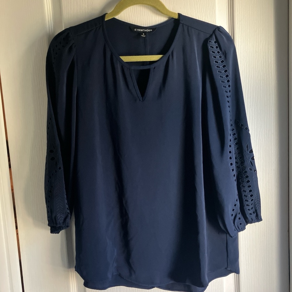 41Hawthorn navy blue blouse with cut-out detail M